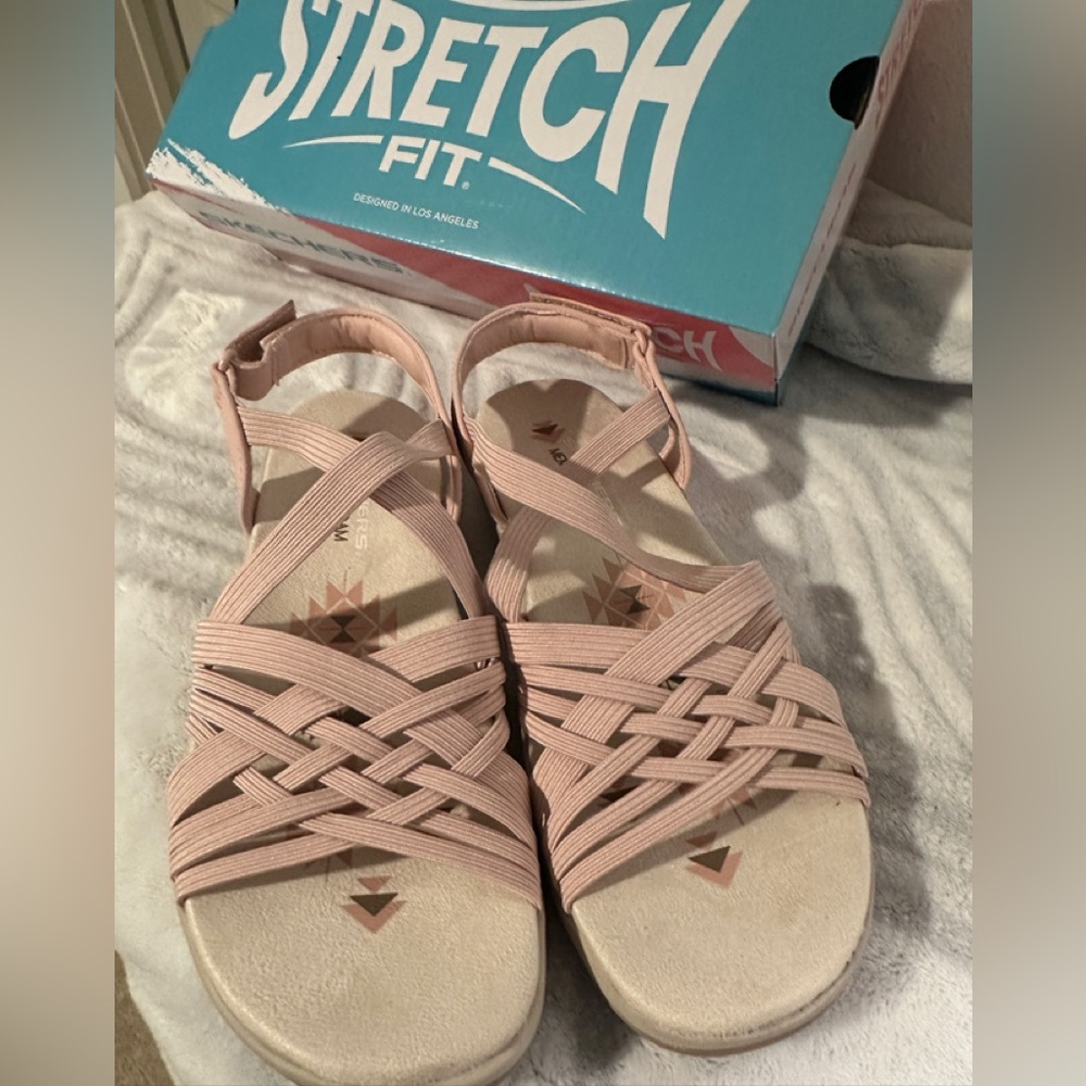 NWT Skechers Women's Blush Pink Woven Stretch Sandals